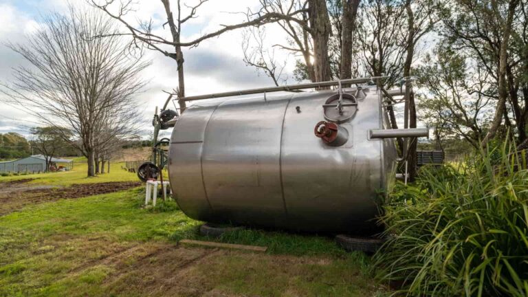 Why You Should Hire a Tank Cleaning Company-min